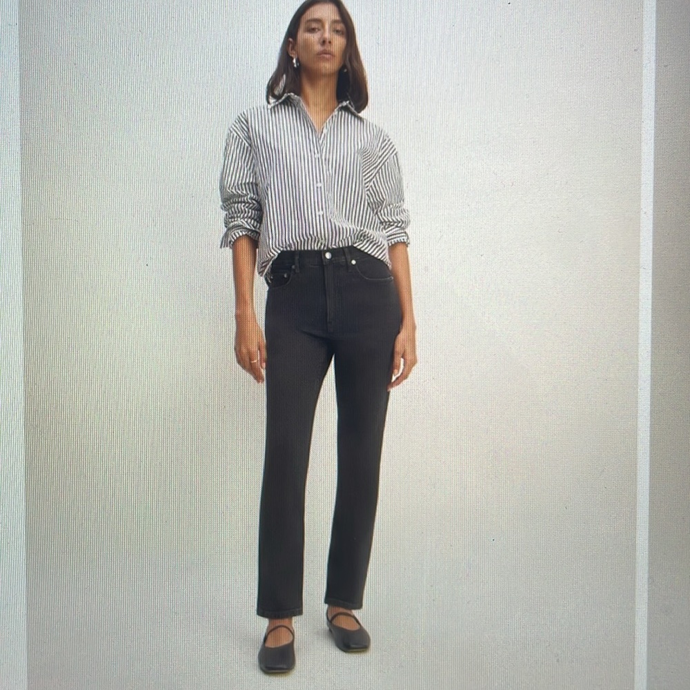 Everlane original cheeky Jean in clove